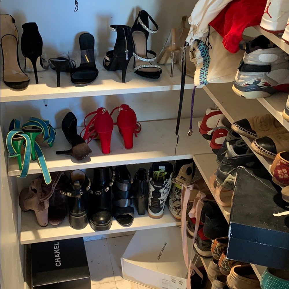 Closet purging 🥰